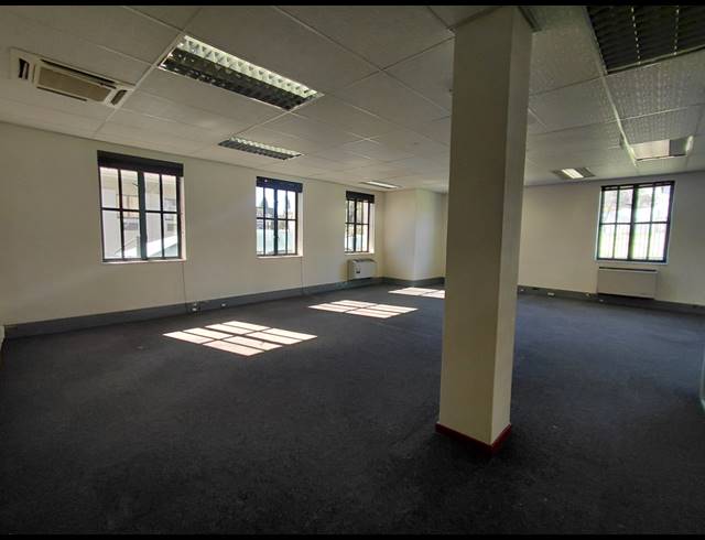 170M² OFFICE TO LET IN BRYANSTON